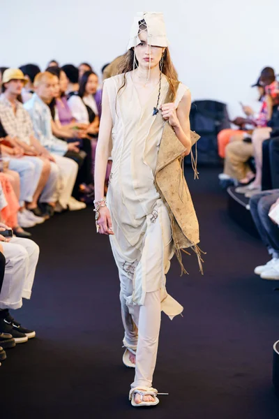 Look 6